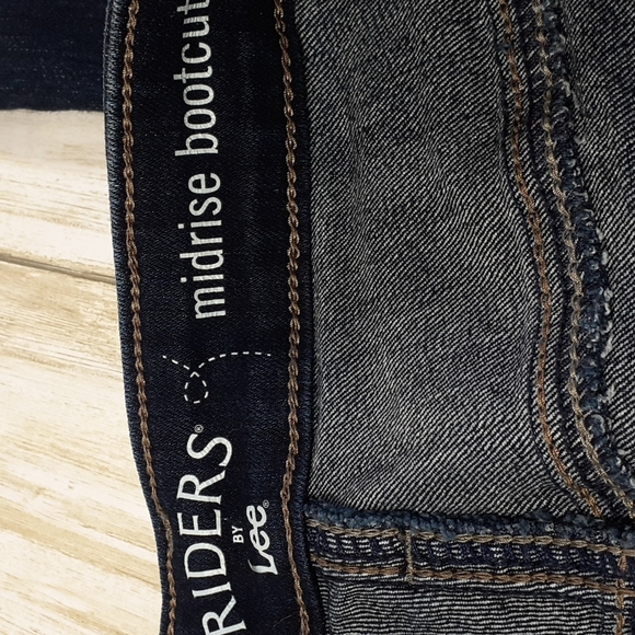 Rider by Lee Mid-Rise Bootcut Curvy Blue Jeans Waist 38" - Picture 13 of 16